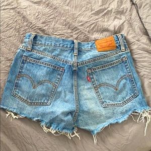 Levi’s shorts | 26